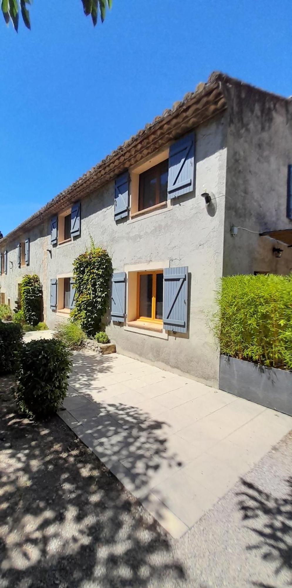 Le Mas Des Vergers Salon-de-Provence Exterior photo